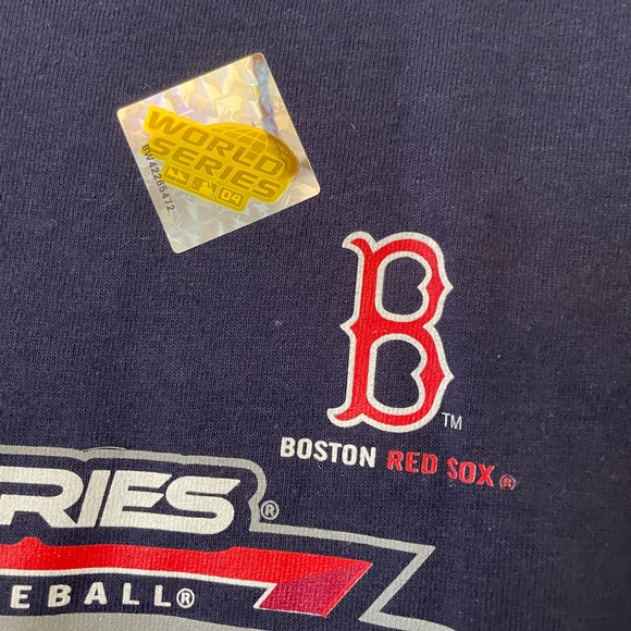 Mens 1994 Boston Red Sox World Series T-Shit. Size Large. Navy Blue background - Picture 4 of 6